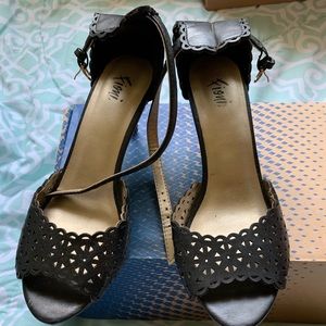 Fioni Black heels